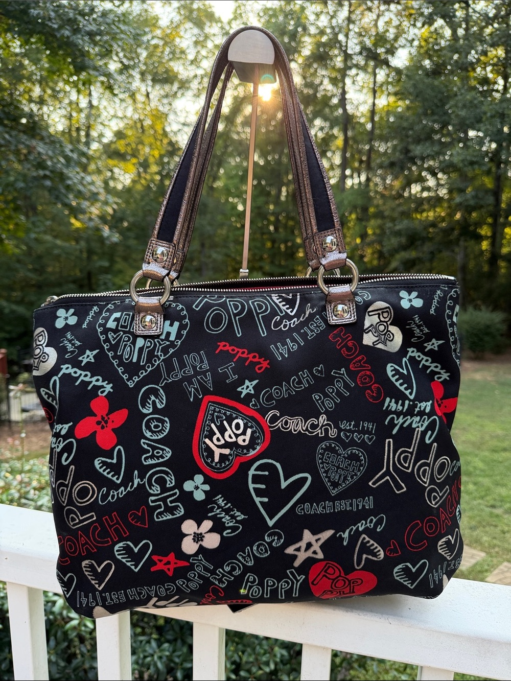 Coach Black Multi Poppy Heart-Print Shoulder Bag 3 poppy Tags EUC - Picture 11 of 17